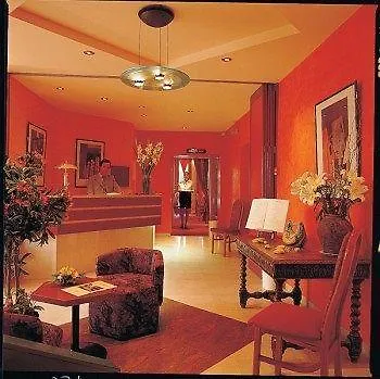 La Bourbonnaise Hotel Serezin-du-Rhone 3*,