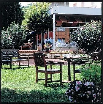 ***  La Bourbonnaise Hotel Serezin-du-Rhone France